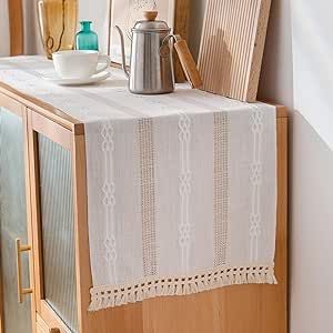 Table Runner Boho, Rustic Linen Table Runner with Tassels Farmhouse Style White Table Runner for Kitchen Dining Table Holiday Party Wedding